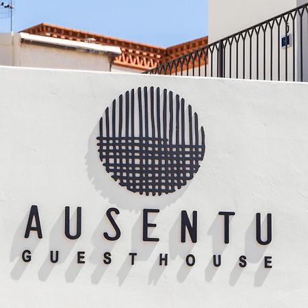 Ausentu Guest House ตอร์โตลี ภายนอก รูปภาพ