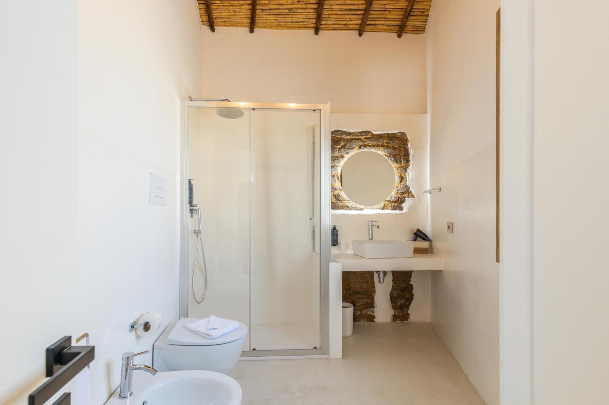 Ausentu Guest House ตอร์โตลี ภายนอก รูปภาพ