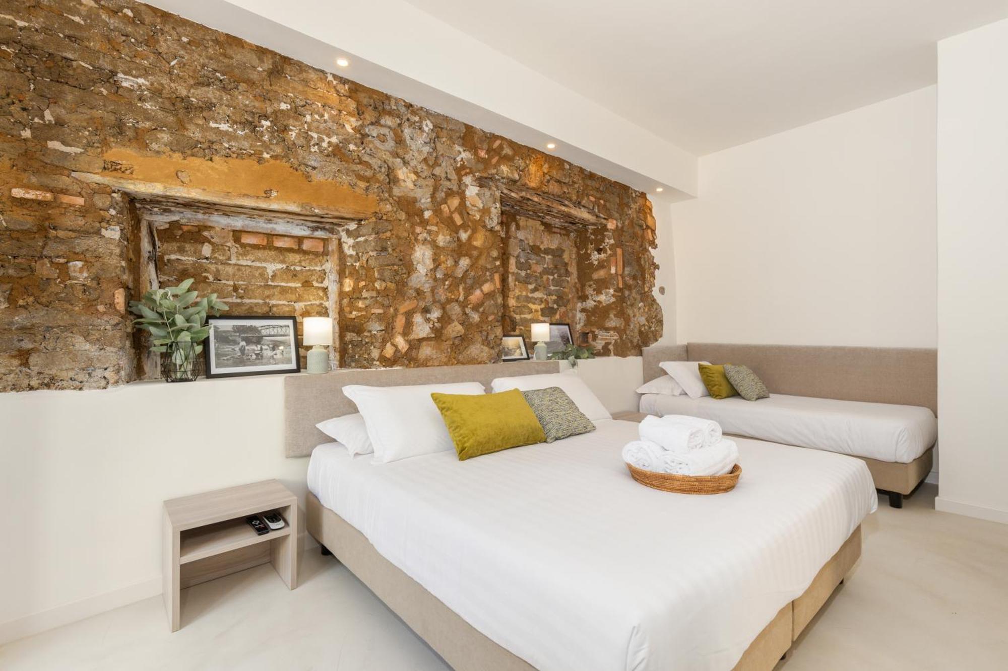 Ausentu Guest House ตอร์โตลี ภายนอก รูปภาพ