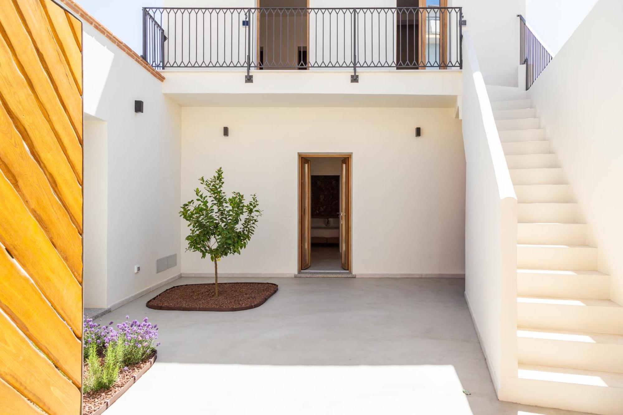 Ausentu Guest House ตอร์โตลี ภายนอก รูปภาพ